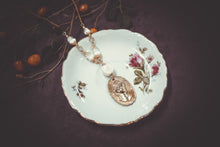 Load image into Gallery viewer, White Wedding Necklace